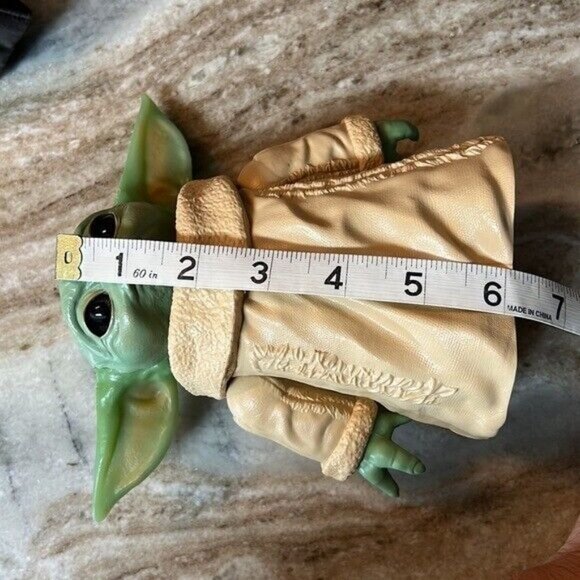 Star Wars The Child Toy The Mandalorian 6.5-Inch Posable Action Figure Toy - Picture 5 of 7
